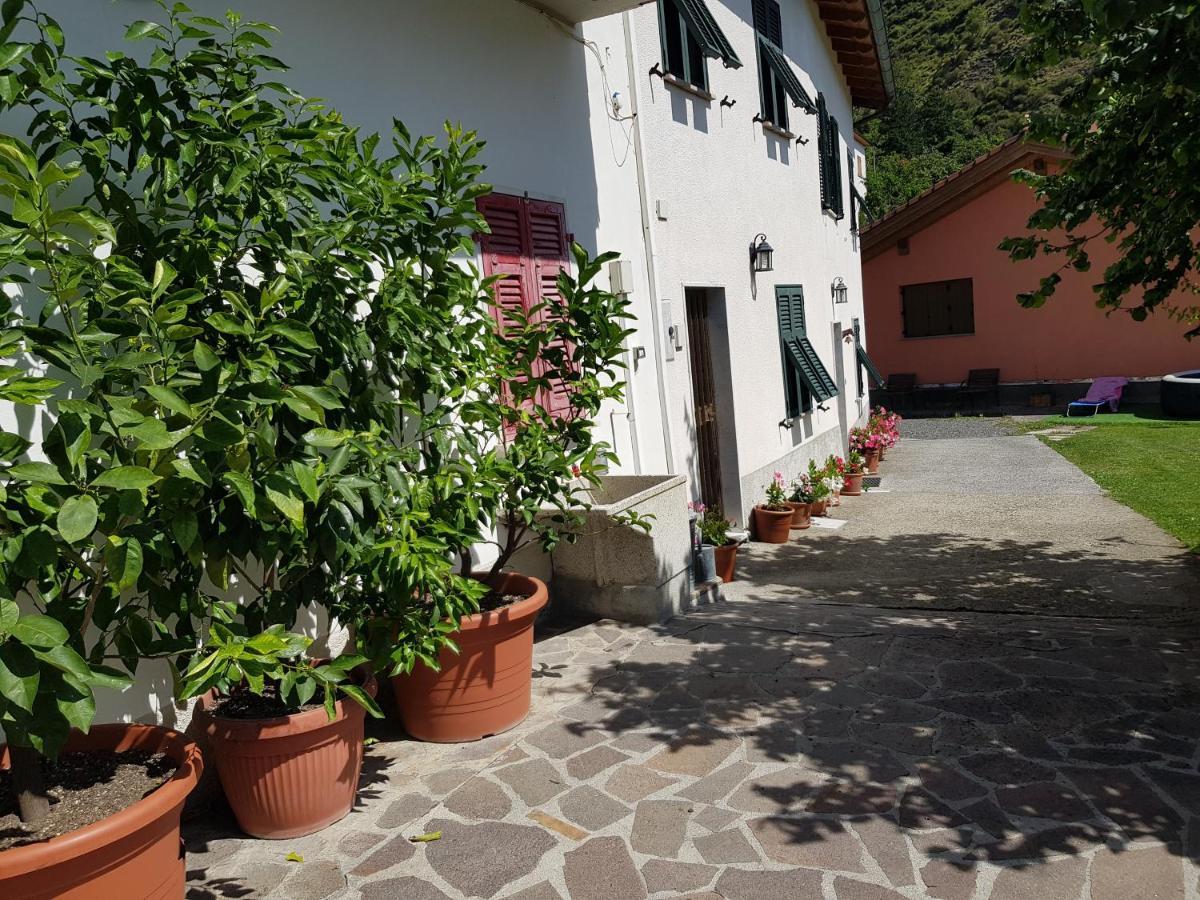 Villa Casa Luigina à Vezzola Extérieur photo