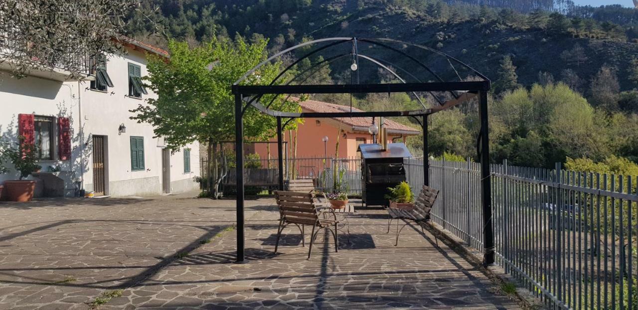Villa Casa Luigina à Vezzola Extérieur photo