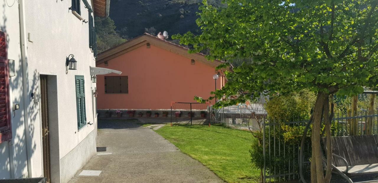 Villa Casa Luigina à Vezzola Extérieur photo